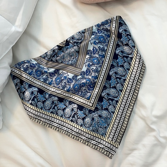 Bandana top✨ - Picture 1 of 3